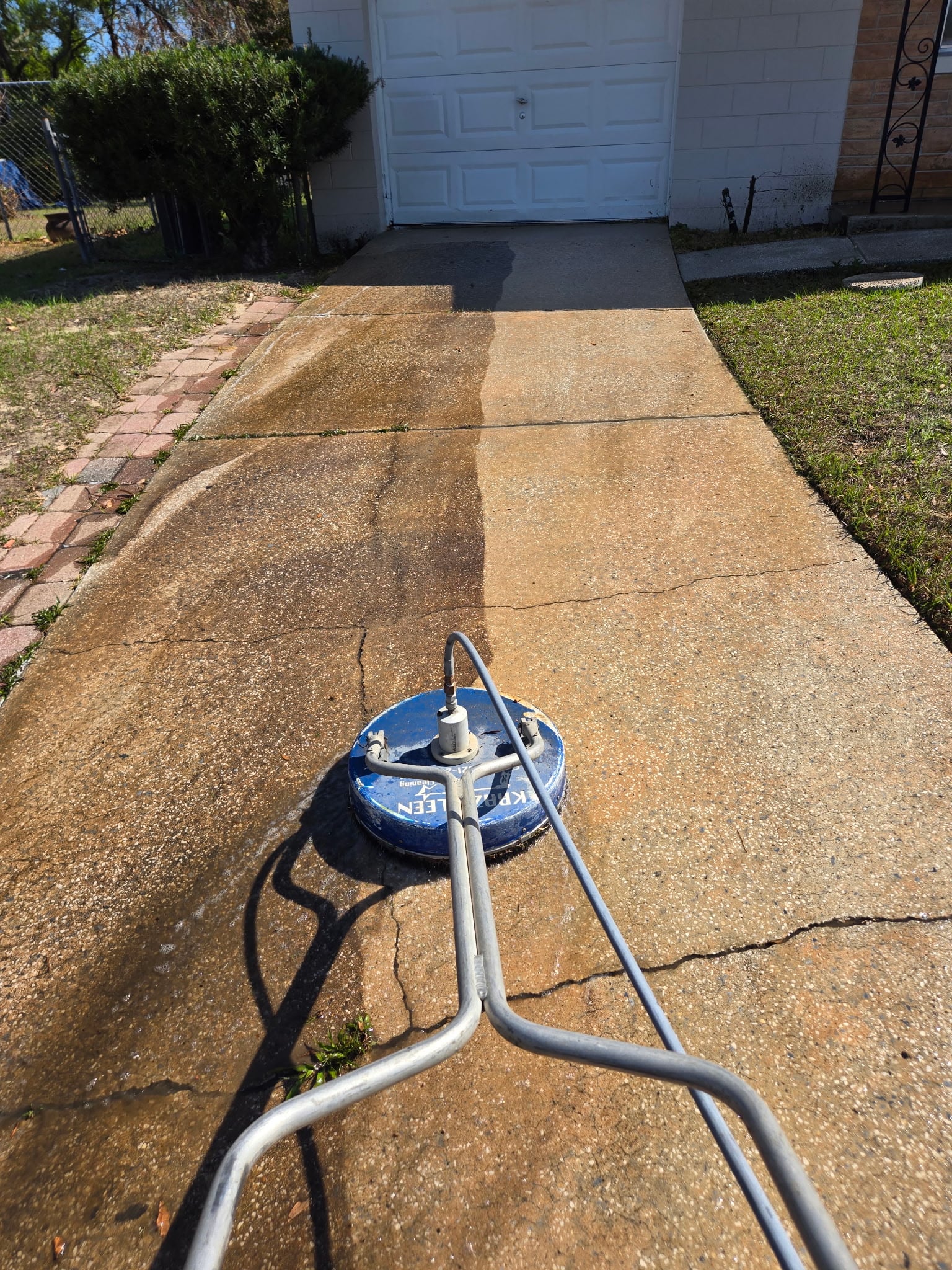 Concrete walkway pressure washing in Sorrento, FL